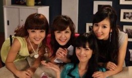 娱乐吃瓜最新恋情,神秘情侣甜蜜互动，引发网友热议